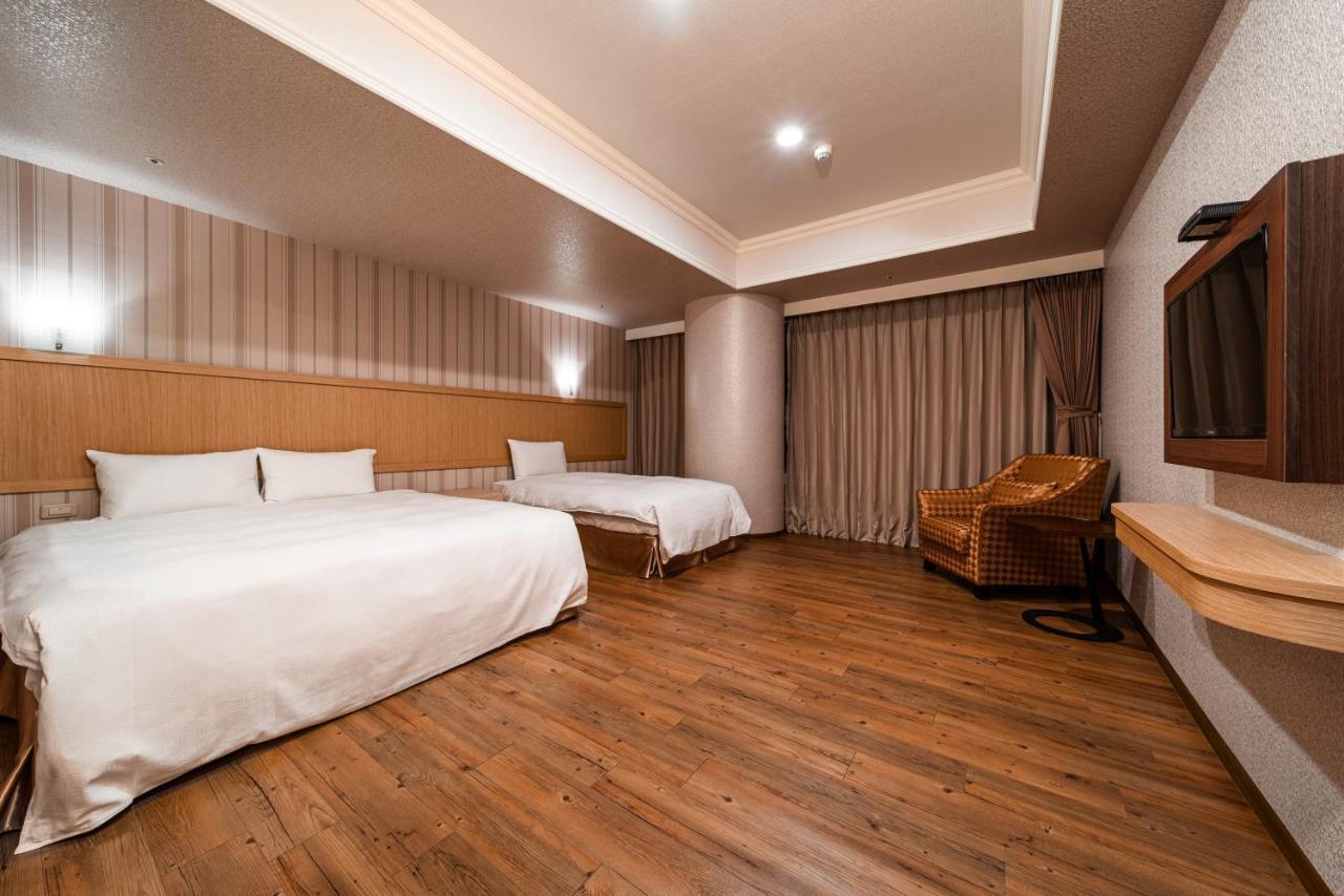 Fish Hotel-Pingtung מראה חיצוני תמונה